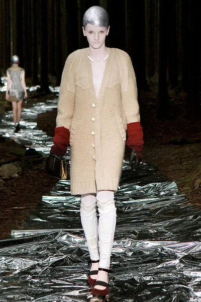 Look 12